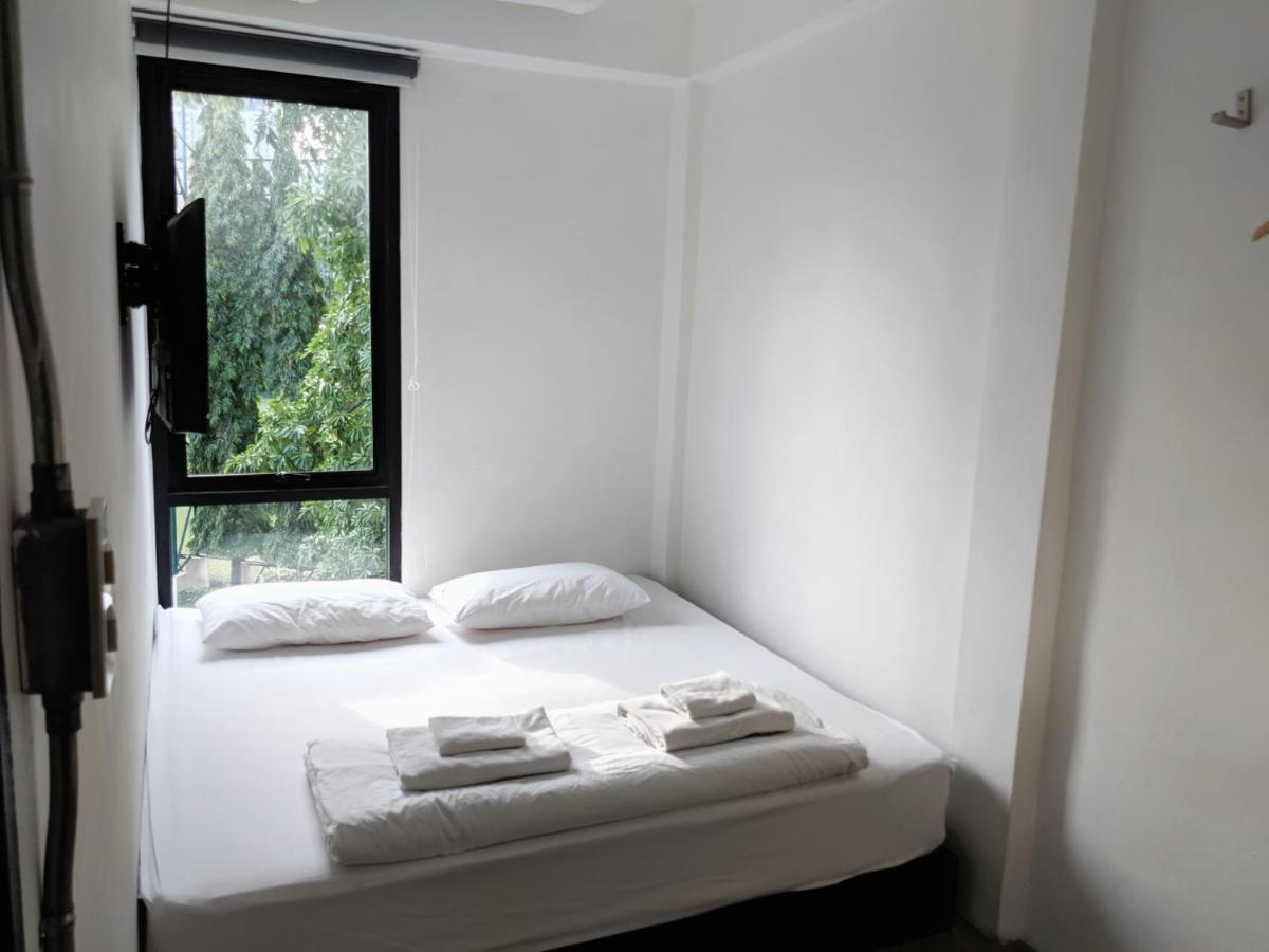 Holy Sheet Hostel Bangkok Exterior foto